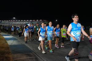 BIB: 631, 64105, 1186
                            <button type="button" onclick="openModal(22824026)" class="btn btn-primary btn-sm float-right btn-popup" data-toggle="modal" data-target=".modal-high-quality">
                        <i class="fas fa-shopping-cart"></i> Add to Cart
                    </button>
                                            <button type="button" onclick="isThisMe(22824026, true)" class="btn btn-success btn-sm float-right btn-popup btn-isme hidden" data-toggle="tooltip" data-placement="bottom" title="นี่คือรูปของคุณใช่ไหม คลิกที่นี่เพื่อเอาเข้าอัลบั้ม">
                        <i class="fas fa-plus"></i> Add to album
                    </button>
                    <button type="button" onclick="isThisMe(22824026, false)" class="btn btn-warning btn-sm float-right btn-popup btn-isnotme hidden">
                        <i class="fas fa-ban"></i> Remove from album
                    </button>